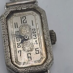 Vintage 14 Kt Gold Plate Pioneer Case 16 Jewels RUNS